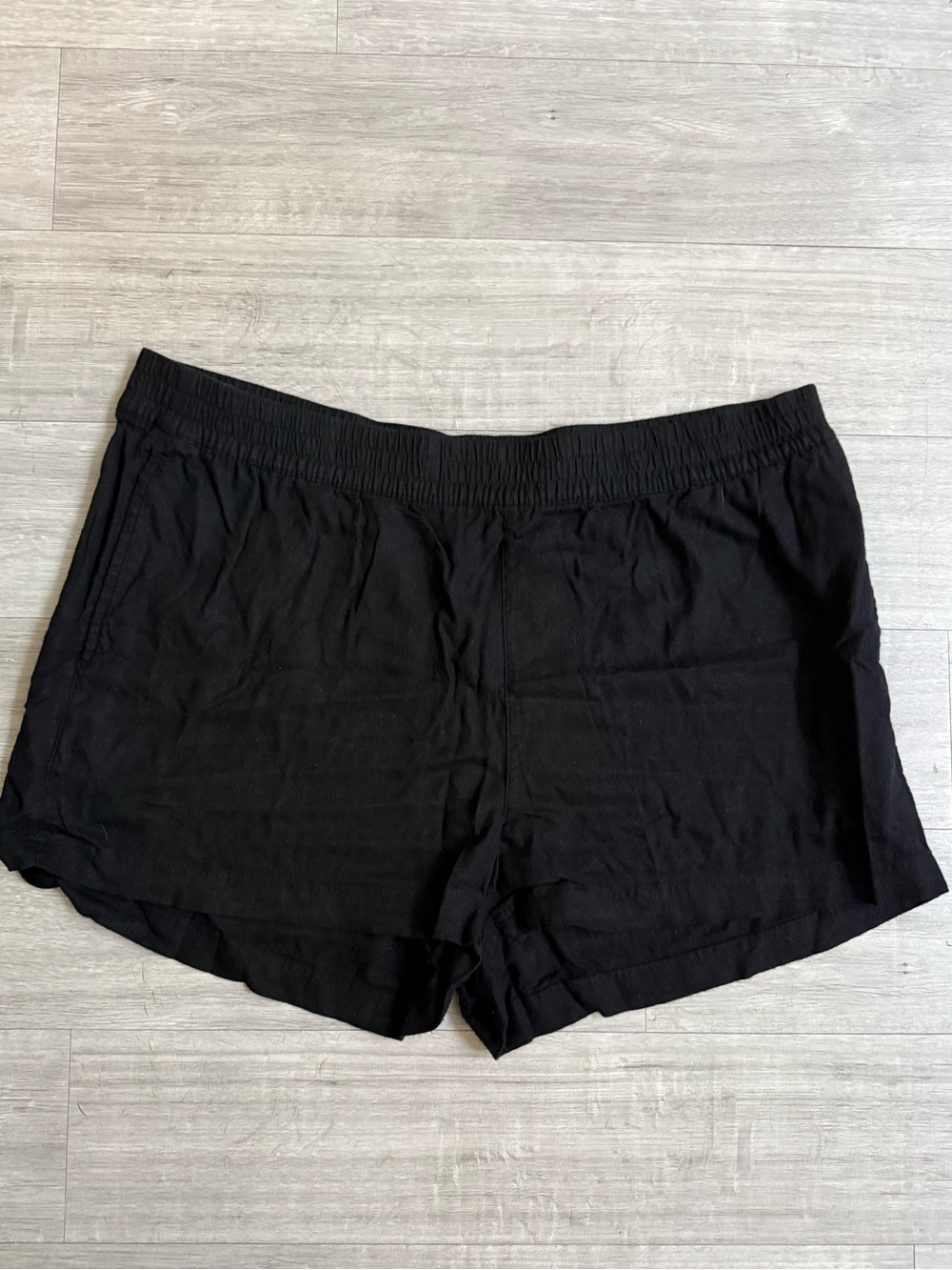 Old Navy Women’s Black Linen Shorts